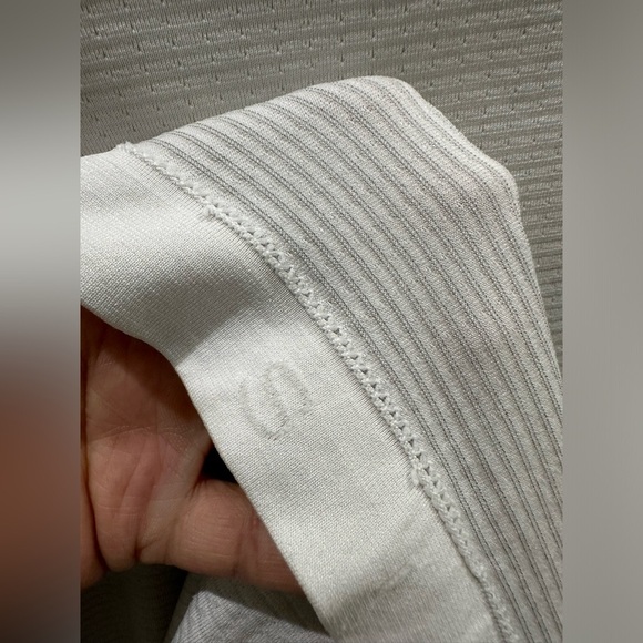 Lululemon Metal Vent Tech Short Sleeve Men top - Picture 2 of 6